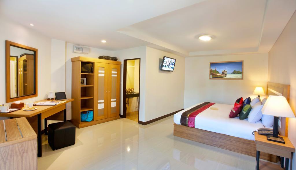 Patong Pool House Lejlighedshotel Værelse billede