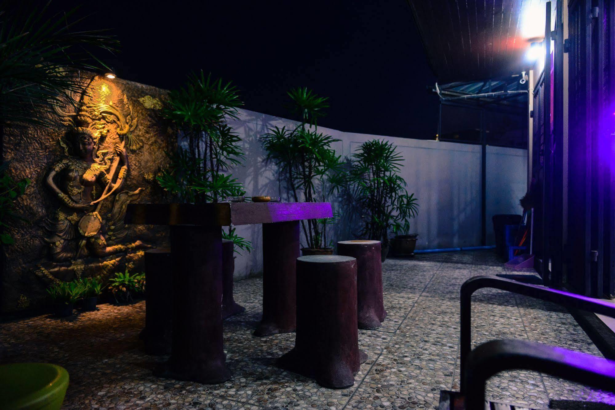 Patong Pool House Lejlighedshotel Eksteriør billede